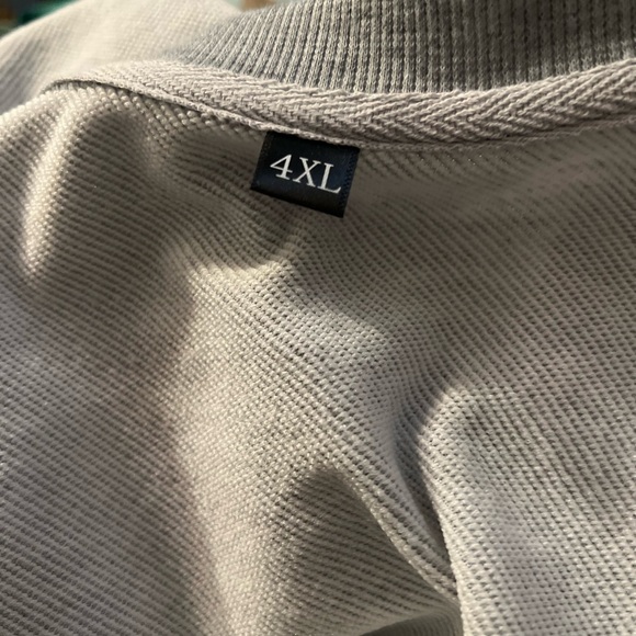 NWOT-Griswald’s Christmas Vacation Sweatshirt. - Picture 3 of 4